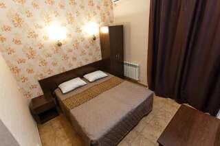 Гостевой дом Panorama Resort Кабардинка Двухместный номер с 1 кроватью или 2 отдельными кроватями, вид на сад-1