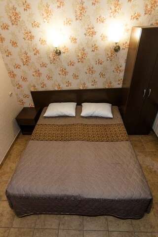 Гостевой дом Panorama Resort Кабардинка Двухместный номер с 1 кроватью или 2 отдельными кроватями, вид на сад-3